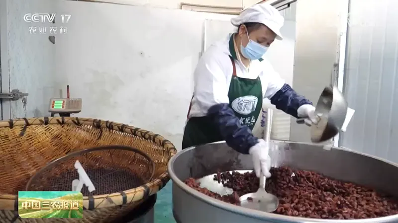 大喊 “妈!” 就完事!贵阳脆哨一句食用说明火了,中国人的默契秒懂